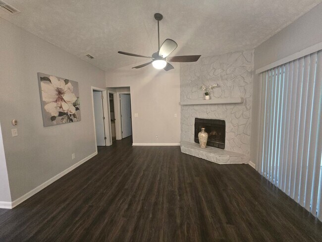 Photo - 6764 Willowbrook Dr