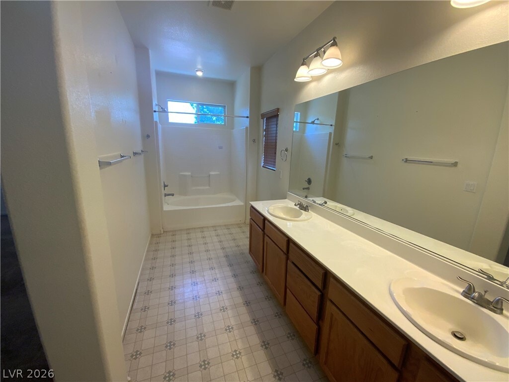Photo - 5406 Carrara Pointe St