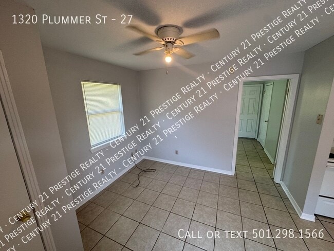 Photo - 1320 Plummer St Unidad 27