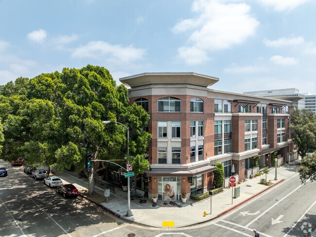 840 E. Verde St. - Prado on Lake Avenue