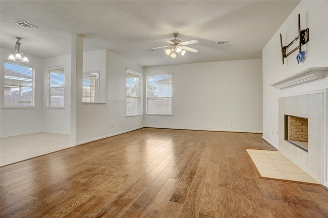 Photo - 7406 Sabinal Creek Dr