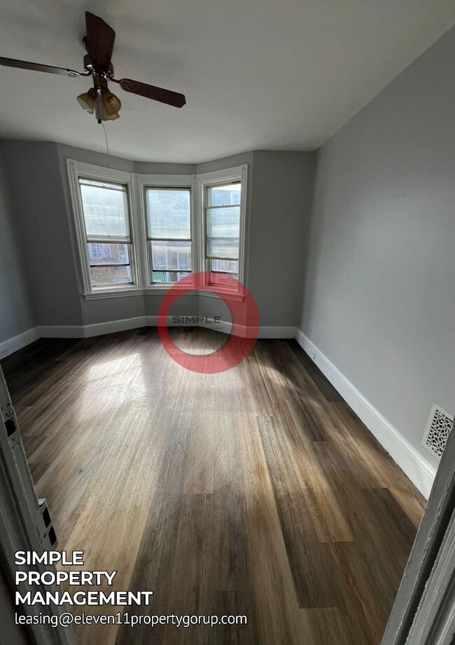 Photo - 1239 Greenwich St