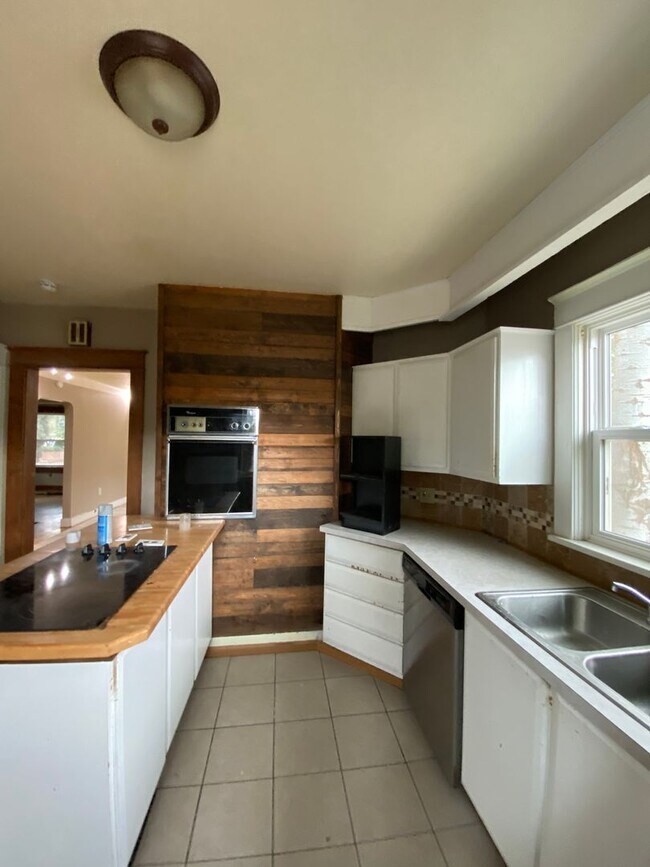 Photo - 18-20 N. 7th Street Unit 18 N. 7th Street- Upper