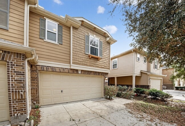 Building Photo - 15019 Trinity Meadow Dr