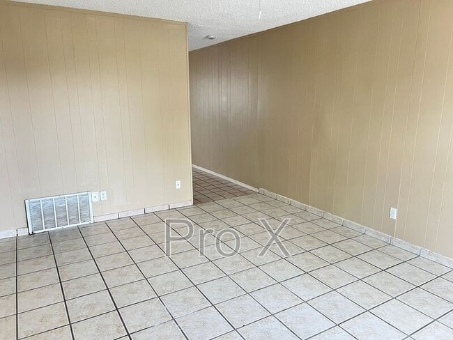 Photo - 1042 W Hendrix St