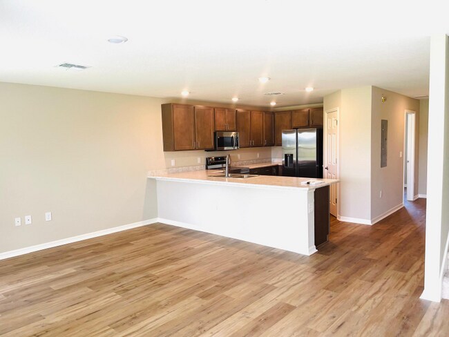 Photo - 317 Wharf Wy