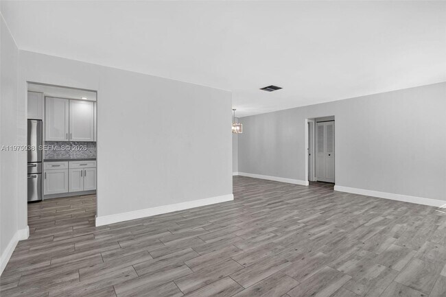 Photo - 7613 NW 67th Ave