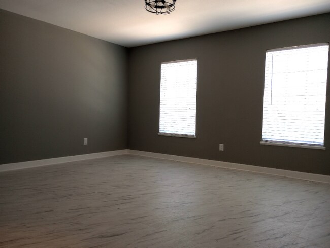 Photo - 905 12th St Apartment Unit 4