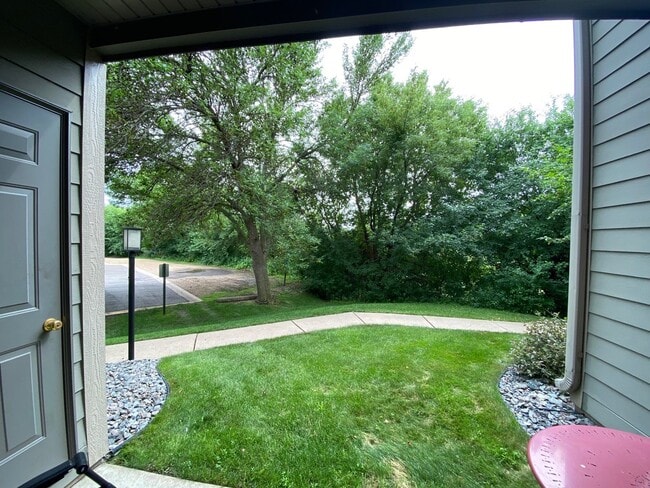 Rincón acogedor con vistas al bosque. - 2160 Ridge Dr Unidad 12