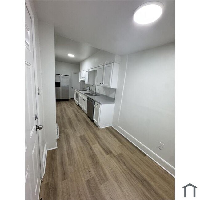 Photo - 108 S Eighth Ave