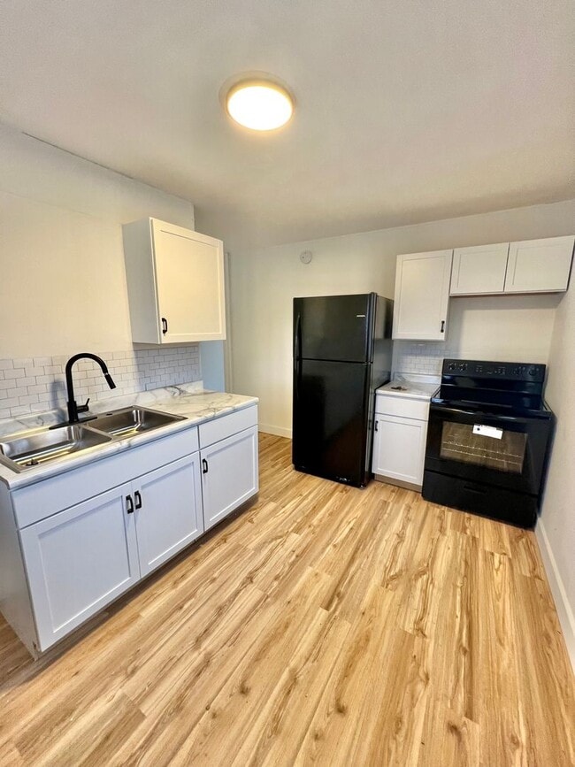 Photo - New Listing! 3 bedroom House!