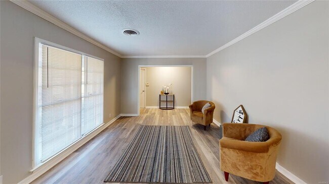 Photo - 2716 Forsyth Ln