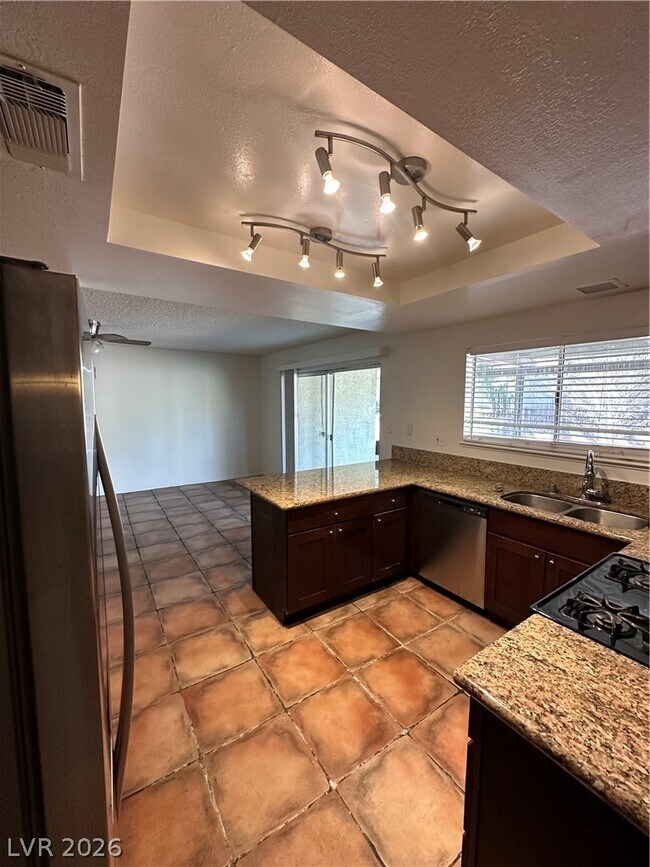 Photo - 2417 Doherty Way