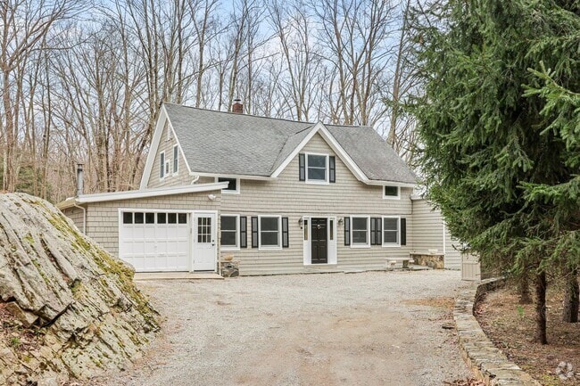 Building Photo - 22 Lake Ridge Rd Rental