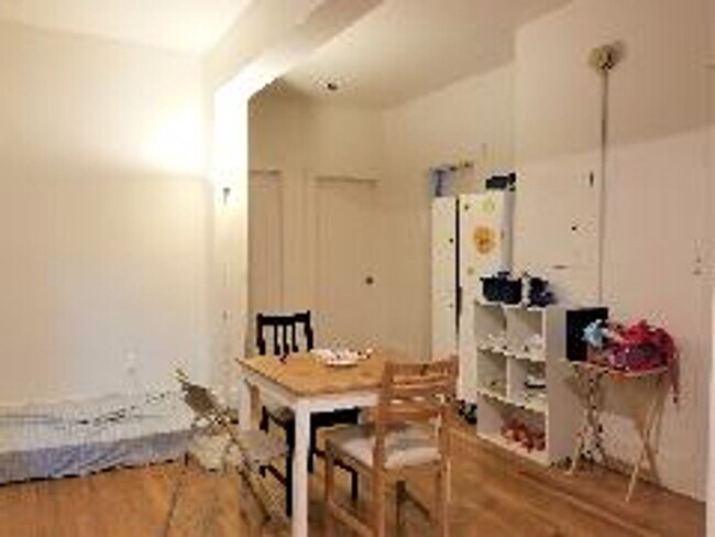 Photo - Allston 4 BR Apartment (H&HW Included) - 9/1/26