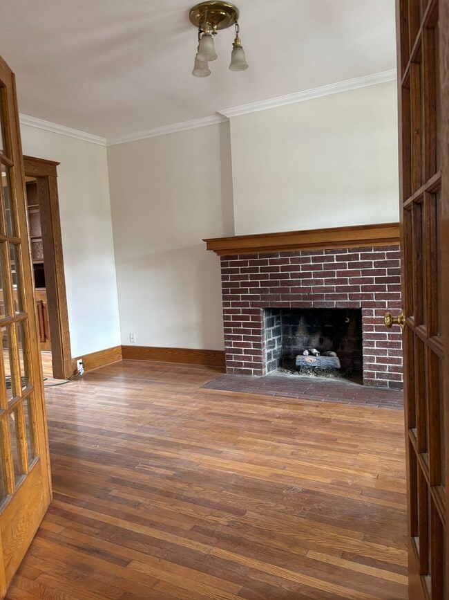 Photo - 418 N Main St