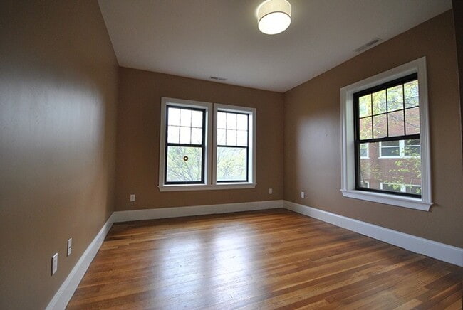 Photo - 1592 Beacon St Unit 2