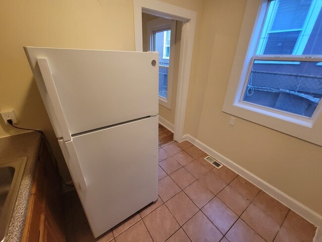 Photo - 324 Goffe St Unidad 1