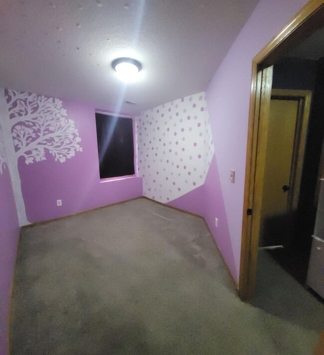 Photo - 4043 Dubuque Ave