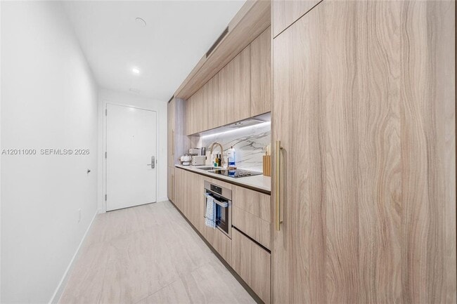 Photo - 77 SE 5th St Unidad 3305