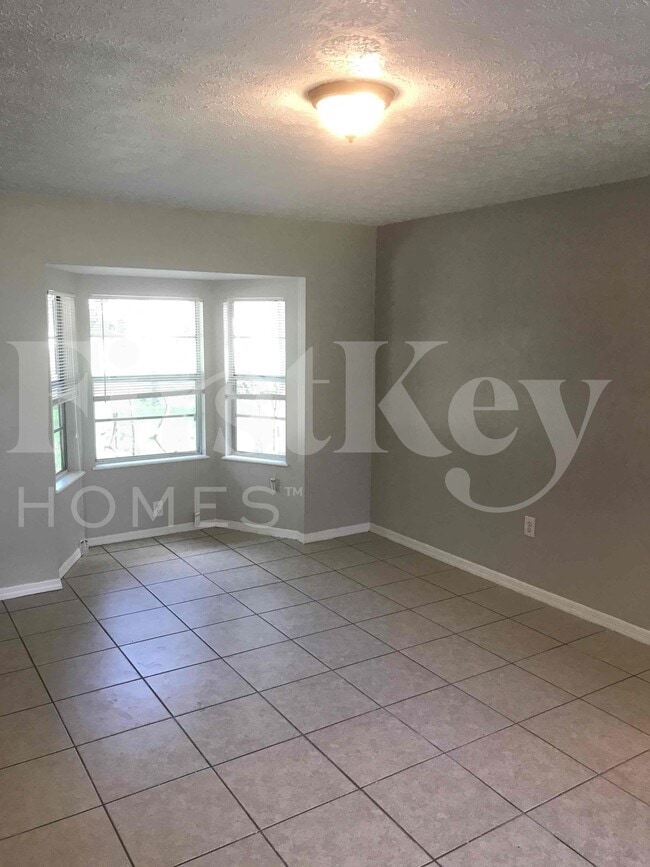 Photo - 4804 Oriole Dr