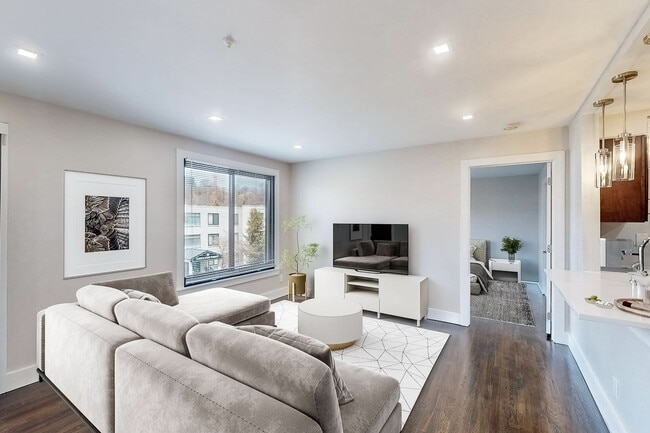 River Club Apartments