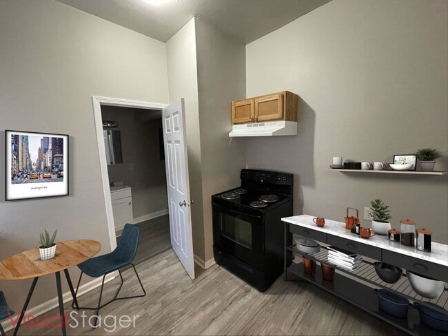 705 Live Oak St