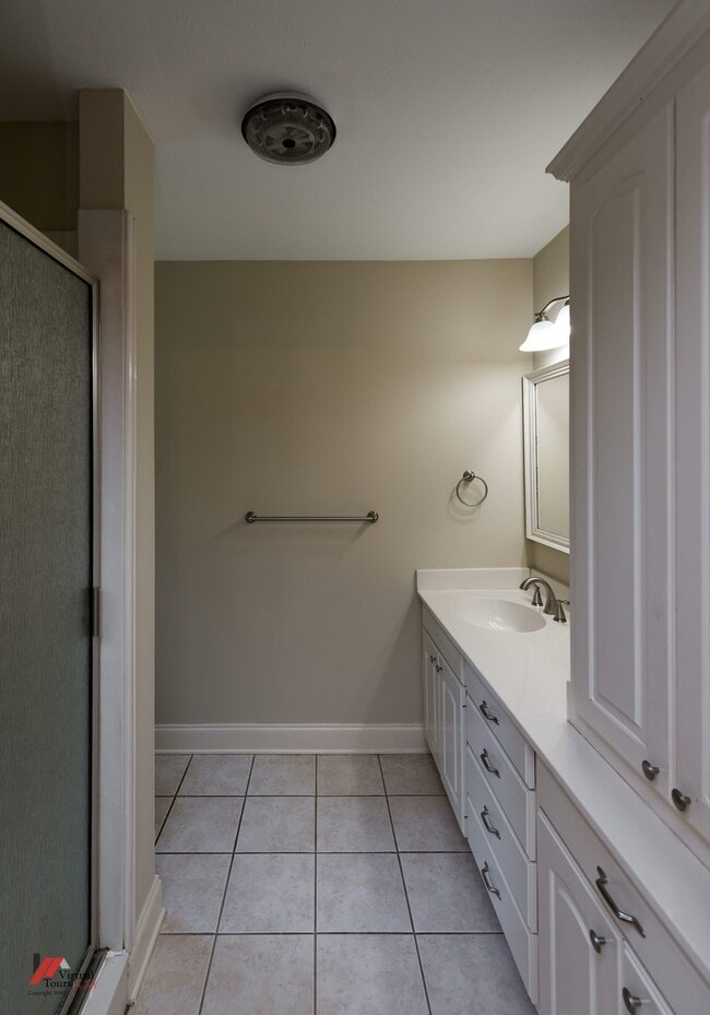 Photo - Move in Special 1k off the First Months Rent!