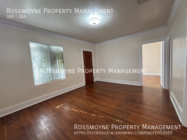 Photo - 5071 Romaine St