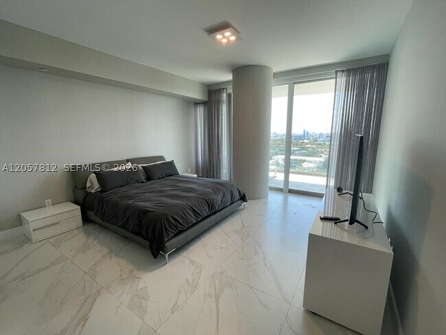Photo - 10201 Collins Ave Unit 1005