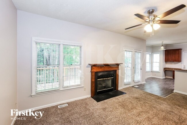 Photo - 10400 Hellebore Rd