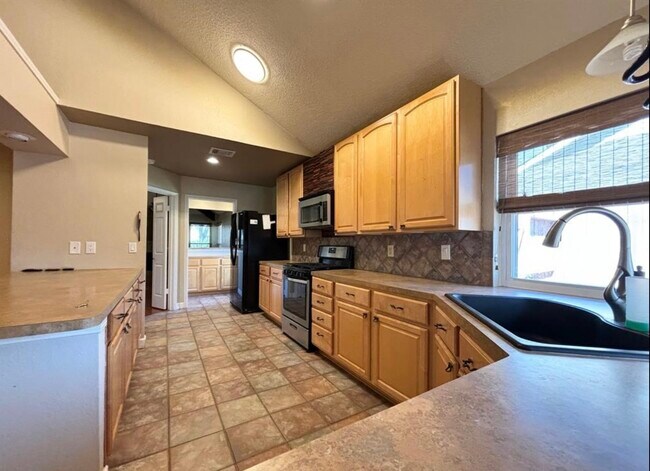 Photo - 2123 Streamhurst Ln