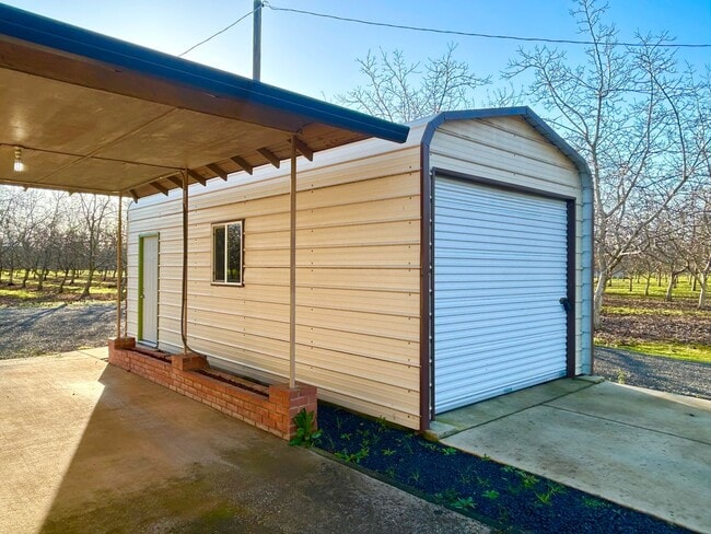 Photo - Great home just outside of town!