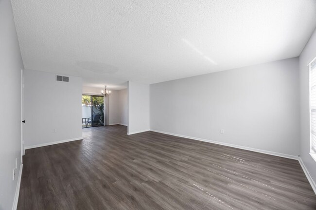 Building Photo - 200 Westwood Terrace N