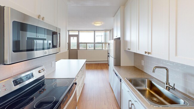 Photo - Somerset Place Apartments