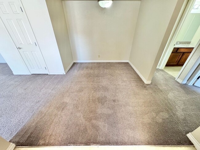 Photo - BEAUTIFUL 1 BEDROOM CONDO!