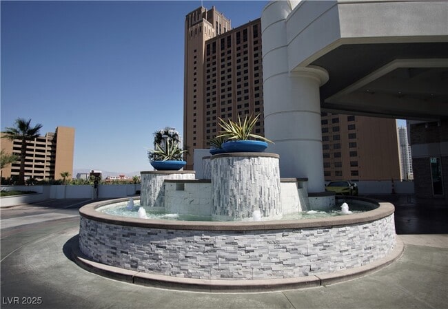 Building Photo - 2700 S Las Vegas Blvd Unit 1907