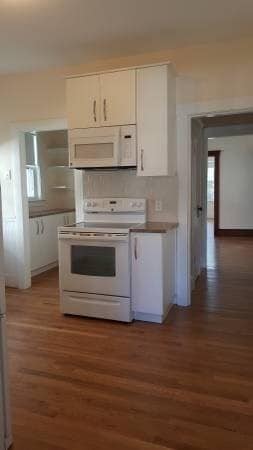 Building Photo - 836 Fellsway Unit 836
