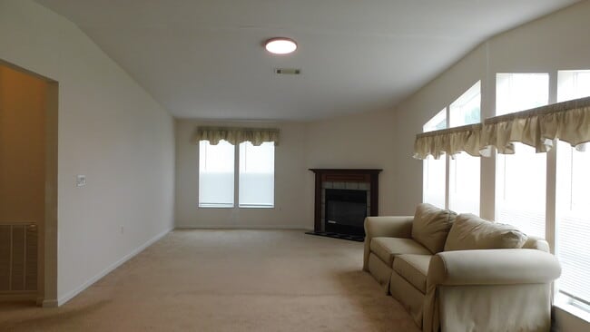 Photo - 11018 SW Thornton Ave