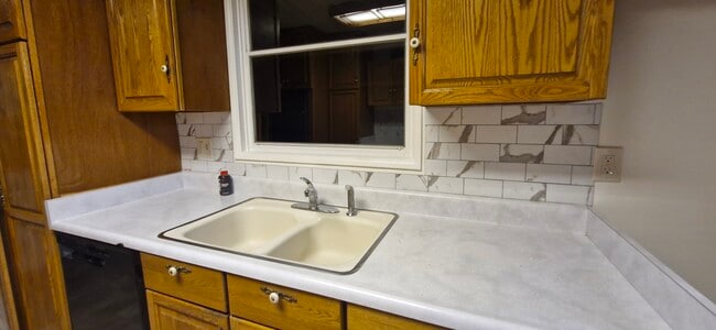 Photo - 14202 Del Amo Ave