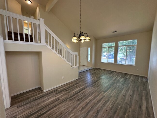 Photo - Beautiful 4 Bedroom, 2.5 Bath Tracy Home