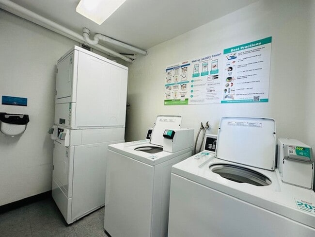 Photo - 1 Bedroom, 1 Bathroom, 1 Parking (Kukui Pl... Unit D2111