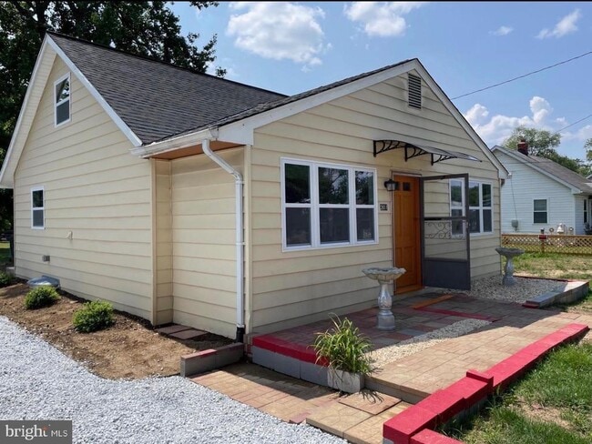 Photo - 2811 Lime St