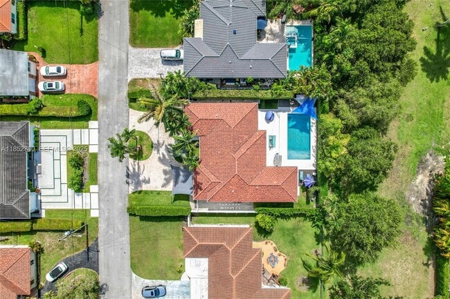 Photo - 10825 Peachtree Dr