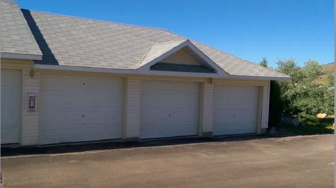 Photo - 3020 Lerwick Dr