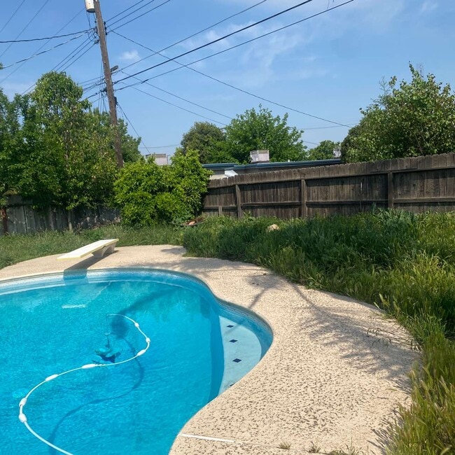 Photo - 624 E Myrtle Ave