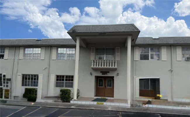Photo - 1520 McKinley St Unidad 108E