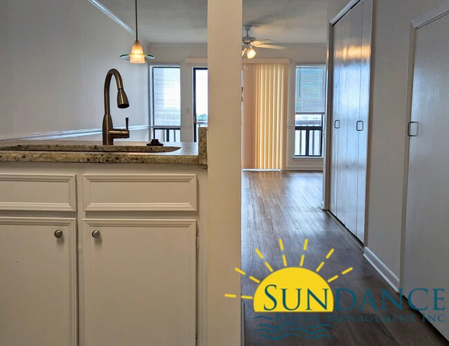 WATERFRONT UNIT WITH FULL VIEWS OF THE SOU... Condo Condo for Rent in