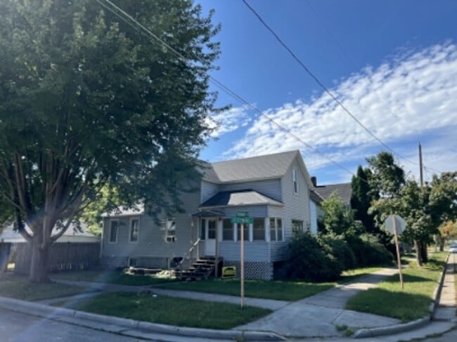 4 Bed 2 Bath House for Rent - 4 Bed 2 Bath House for Rent