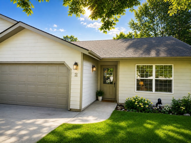 Building Photo - Welcome home to this spacious 2-bedroom, 2-bathroom rental Unit 2